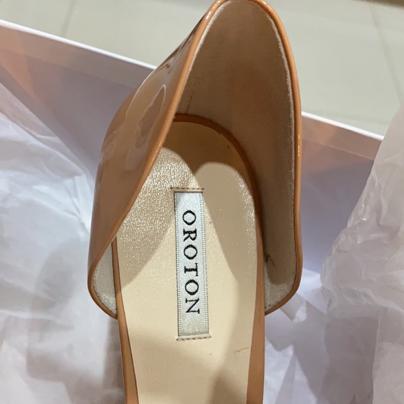 Oroton patent leather wedges . - Picture 6 of 6